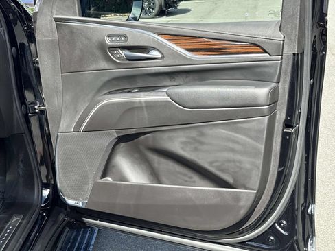 Used 2023 Cadillac Escalade Premium Luxury w/ Performance Package AWD/4WD image 27
