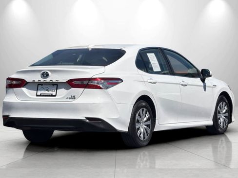 Used 2020 Toyota Camry LE w/ Preferred Accessory Package FWD image 2
