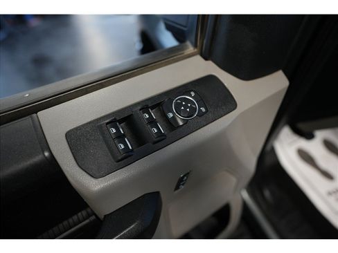 Used 2020 Ford F250 XL w/ STX Appearance Package AWD/4WD image 17
