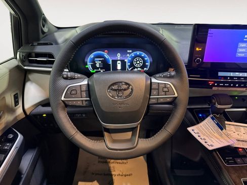 New 2026 Toyota Sienna Platinum image 12