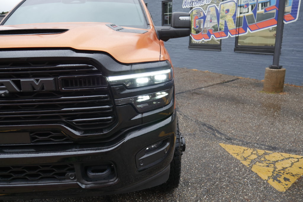 Used 2025 RAM 3500 Laramie AWD/4WD image 3