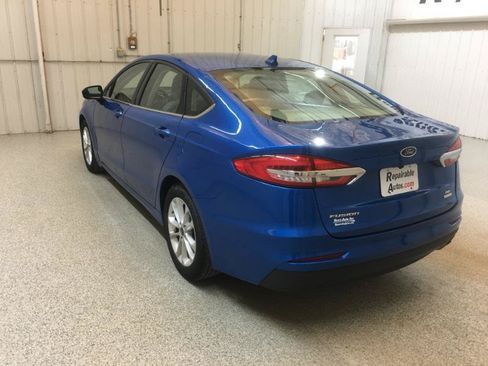 Used 2019 Ford Fusion SE FWD image 3