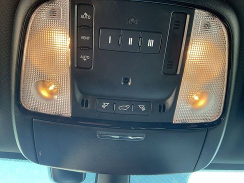 Used 2024 Dodge Durango R/T AWD/4WD image 12
