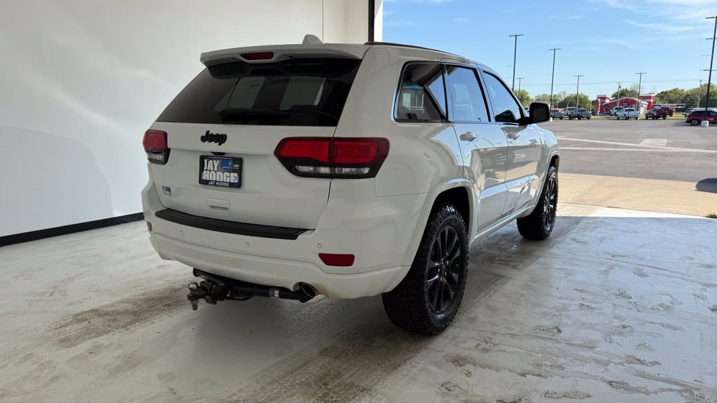 Used 2018 Jeep Grand Cherokee Altitude AWD/4WD image 20
