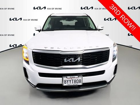 Used 2022 Kia Telluride EX w/ EX Premium Package FWD image 2
