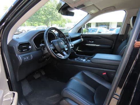 Used 2023 Honda Pilot EX-L image 2