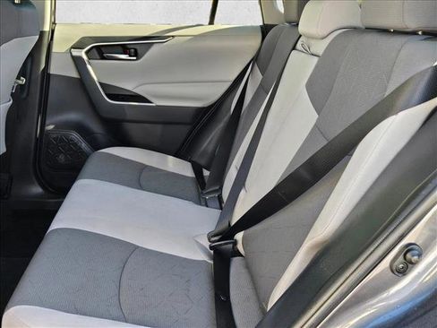 Used 2019 Toyota RAV4 XLE image 19