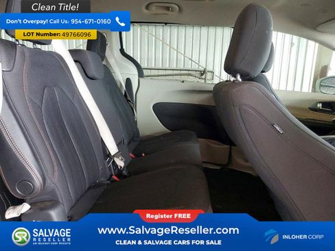 Used 2020 Chrysler Pacifica Touring image 15