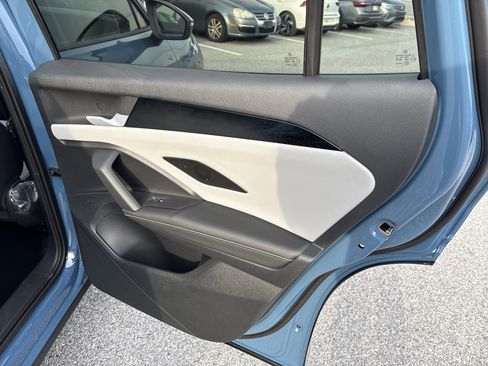 New 2026 Volkswagen Tiguan SE R-Line image 16