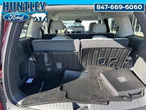 Used 2025 Hyundai Santa Fe SEL AWD/4WD image 9