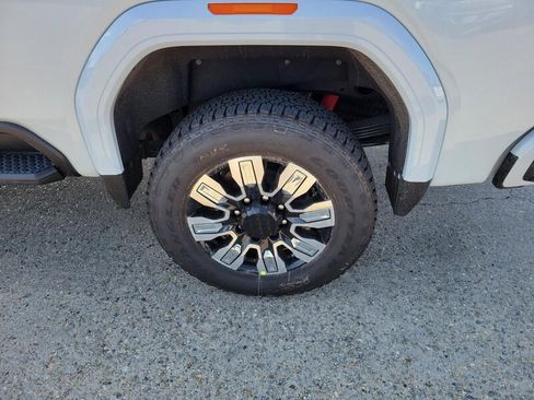 New 2026 GMC Sierra 2500 Denali w/ Denali Reserve Package image 9