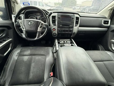 Used 2017 Nissan Titan PRO-4X image 9