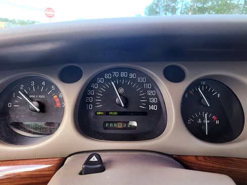 Used 2003 Buick Le Sabre Custom w/ Comfort & Style Package image 27