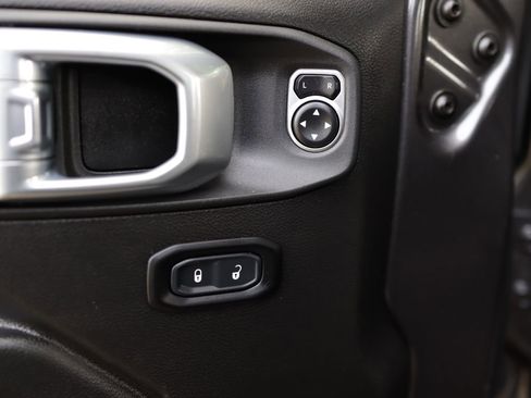 Used 2024 Jeep Gladiator Sport AWD/4WD image 25