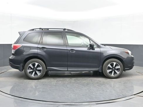 Used 2018 Subaru Forester 2.5i Premium image 11