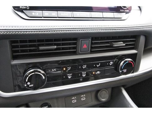 Certified 2024 Nissan Rogue S image 22