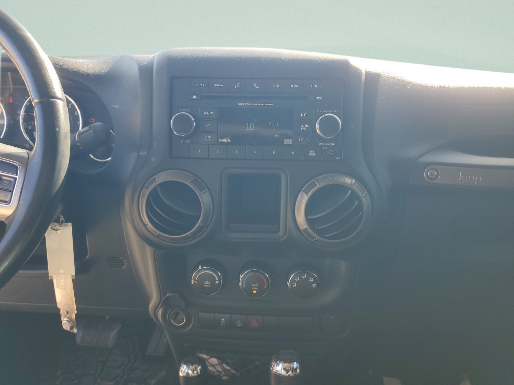 Used 2018 Jeep Wrangler Sport AWD/4WD image 16