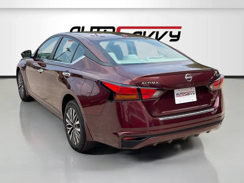 Used 2023 Nissan Altima 2.5 SV AWD/4WD image 5