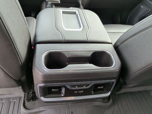 Used 2022 GMC Sierra 1500 SLT w/ SLT Convenience Package image 41