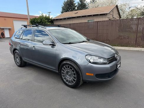 Used 2011 Volkswagen Jetta TDI w/ Wheel & Sunroof Pkg FWD image 3