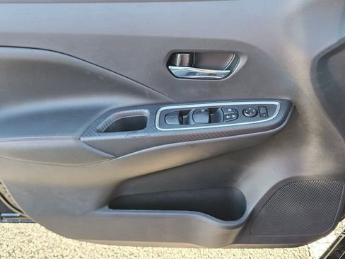New 2025 Nissan Versa SR w/ Trunk Package FWD image 27