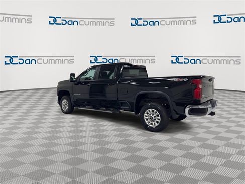 Used 2024 Chevrolet Silverado 2500 LT image 6