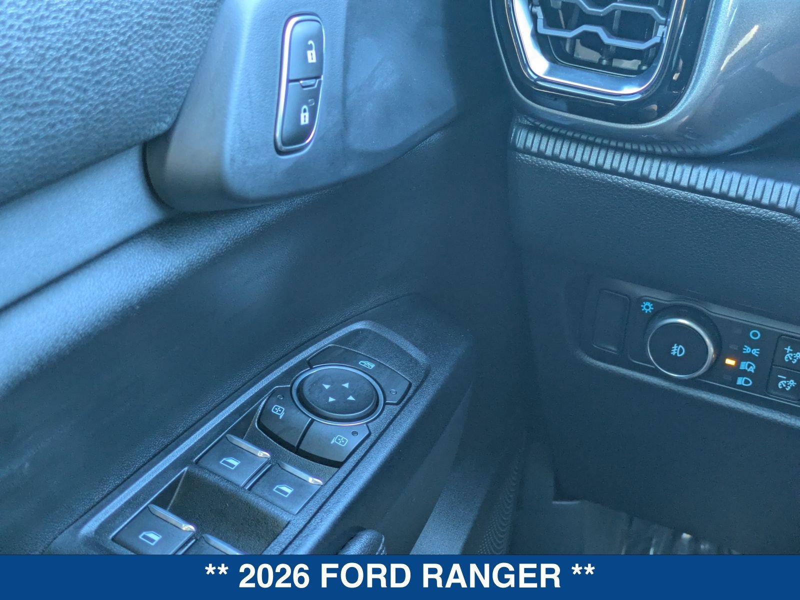 New 2026 Ford Ranger XLT w/ Black Appearance Package RWD image 25