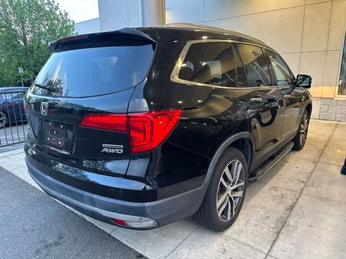Used 2017 Honda Pilot Touring image 4