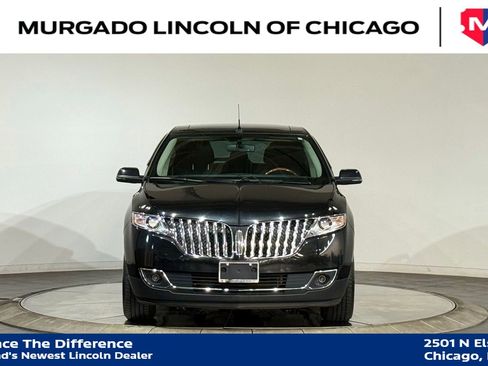 Used 2013 Lincoln MKX AWD image 3