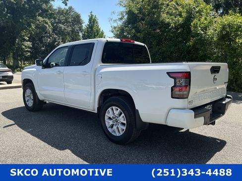 Used 2023 Nissan Frontier SV w/ SV Convenience Package AWD/4WD image 3