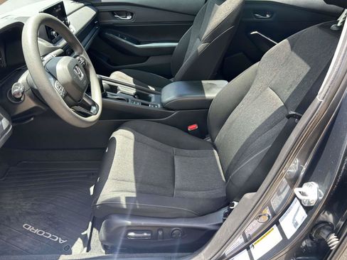 Certified 2023 Honda Accord EX image 10