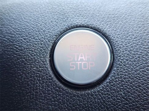 Used 2023 Kia Sorento S image 22