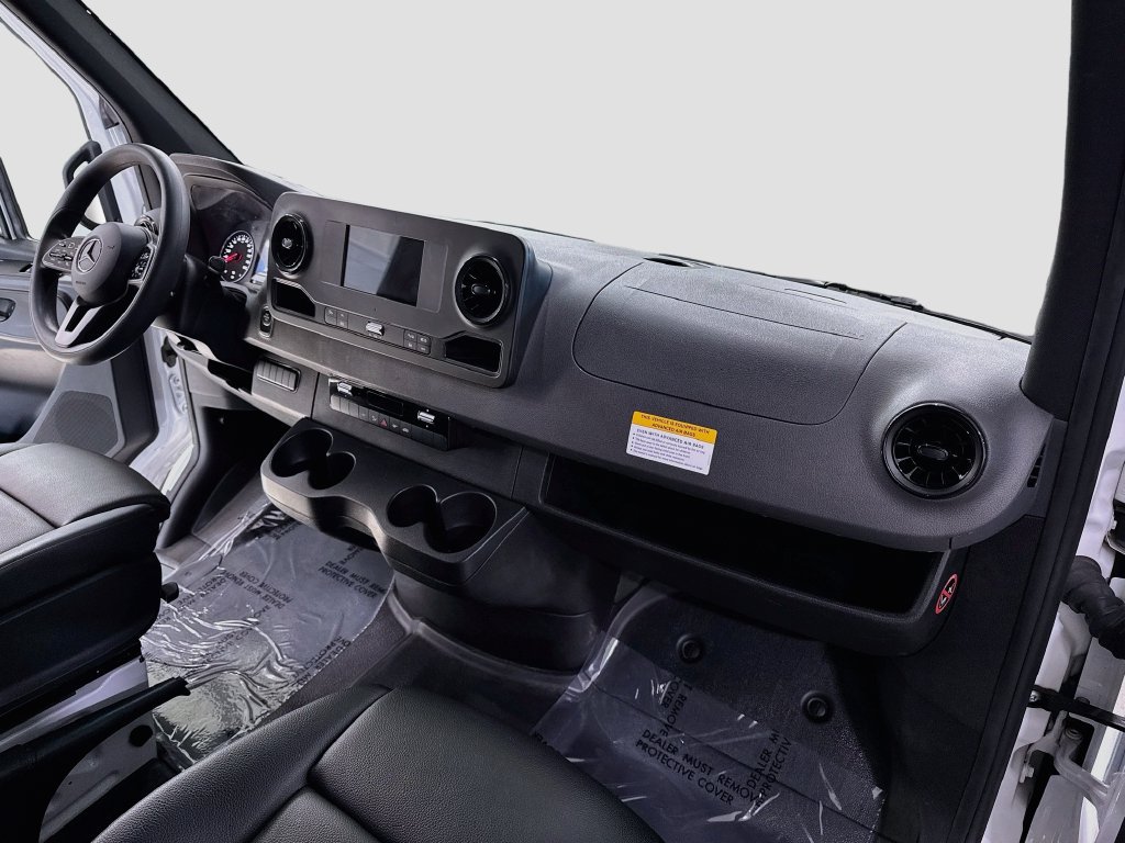 Used 2023 Mercedes-Benz Sprinter 2500 image 35