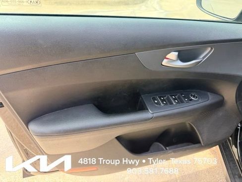 Certified 2021 Kia Forte LXS FWD image 13