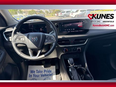Used 2025 Buick Encore GX Preferred AWD/4WD image 39