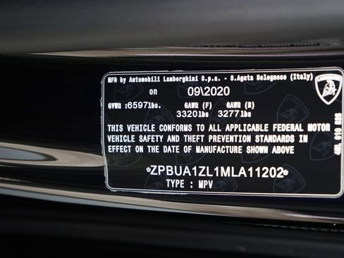 Used 2021 Lamborghini Urus image 39