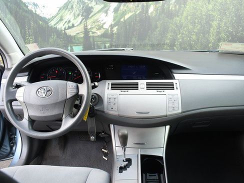 Used 2005 Toyota Avalon XL image 18