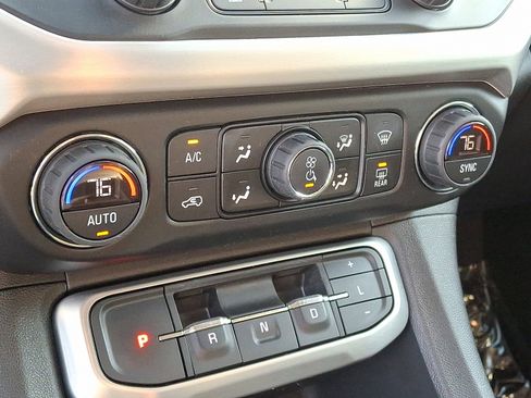 Used 2020 GMC Acadia SLE w/ LPO, Floor Liner Package image 22