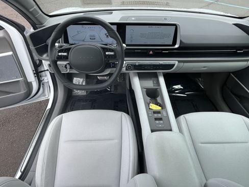 Certified 2025 Hyundai Ioniq 6 Limited RWD image 11