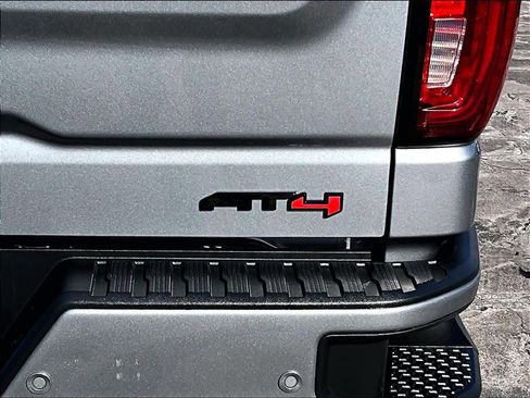 Used 2023 GMC Sierra 1500 AT4 w/ AT4 Preferred Package image 28