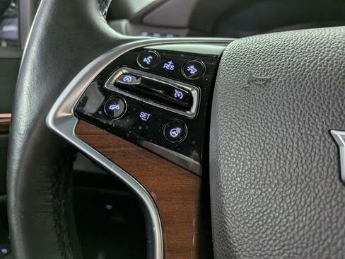 Used 2017 Cadillac Escalade ESV Premium Luxury image 8