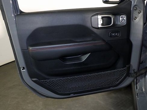 Used 2021 Jeep Wrangler Unlimited Rubicon image 24