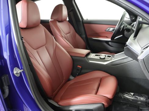 Used 2023 BMW 330i xDrive Sedan w/ M Sport Package image 34