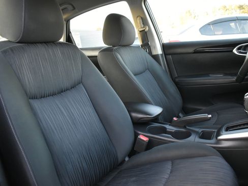 Used 2019 Nissan Sentra SV image 30