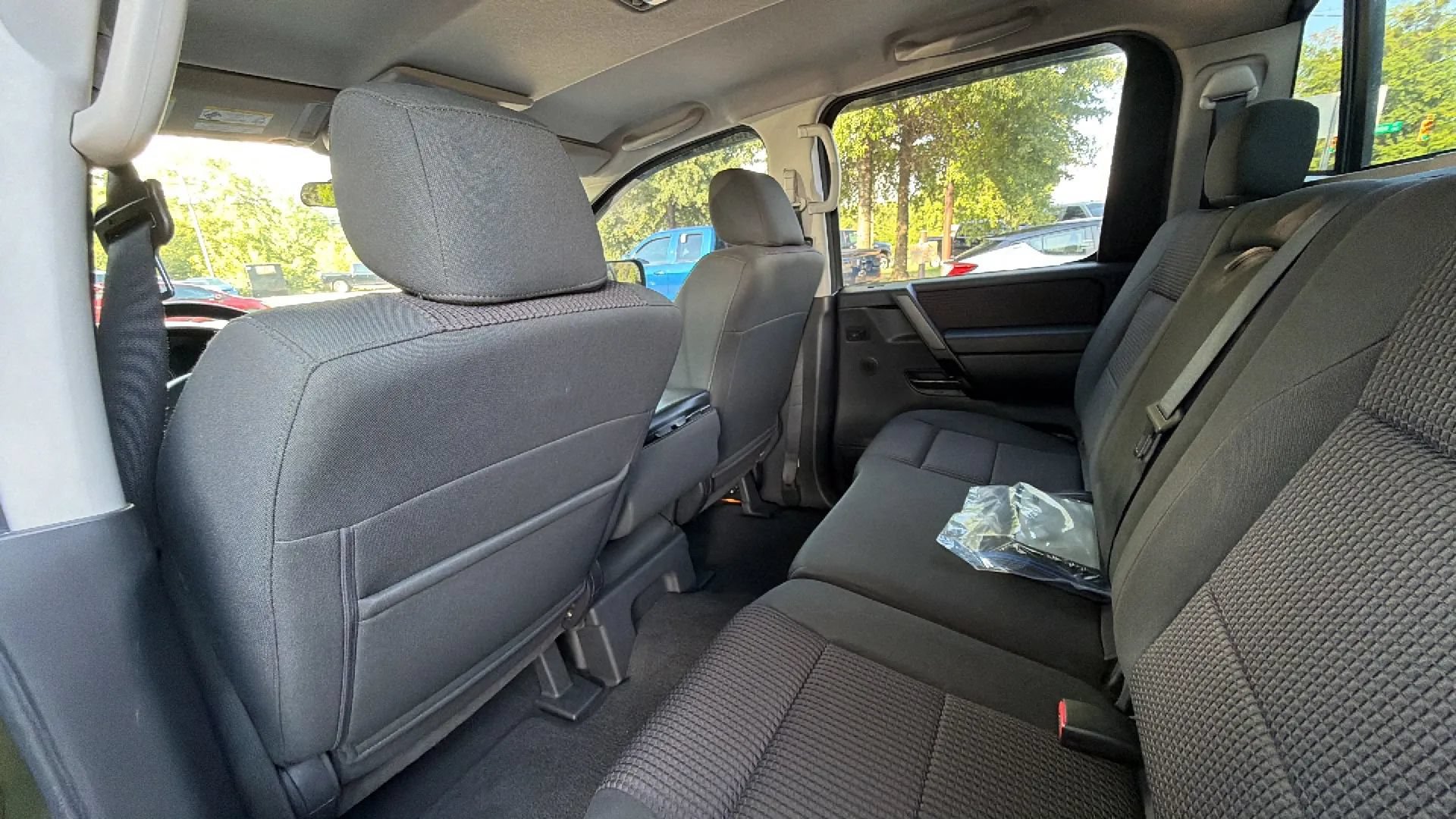 Used 2009 Nissan Titan SE RWD image 16