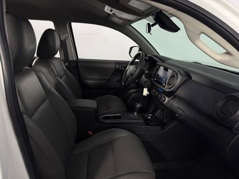 Used 2023 Toyota Tacoma SR image 15