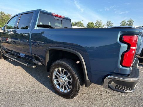 New 2026 Chevrolet Silverado 2500 LTZ w/ LTZ Premium Package AWD/4WD image 9