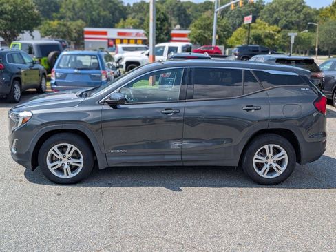 Used 2018 GMC Terrain SLE FWD image 2