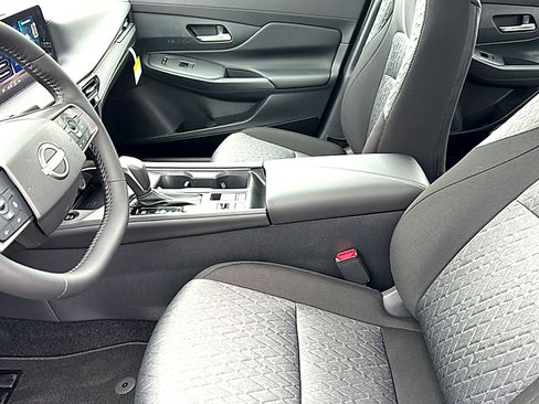 New 2026 Nissan Sentra SV w/ SV Convenience Package FWD image 10