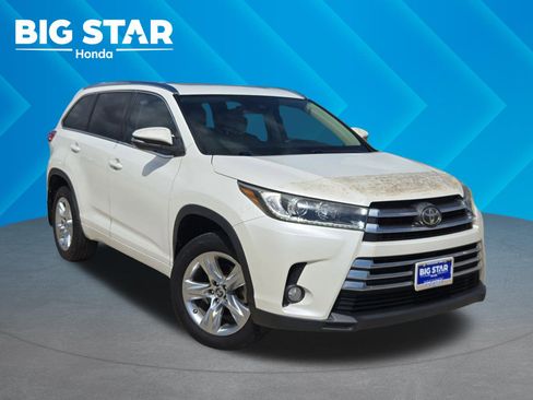 Used 2017 Toyota Highlander Limited FWD image 1